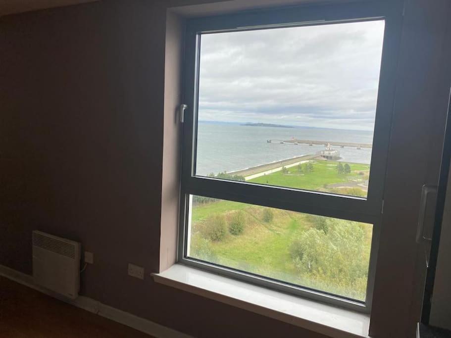 Modern 2 Bed Apartment With Stunning Seaside View Единбург Екстер'єр фото